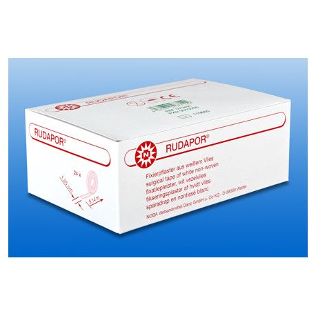 Weiße Verpackung mit Aufschrift RUDAPOR. Enthält Fixierpflaster. Auf blauem Hintergrund.