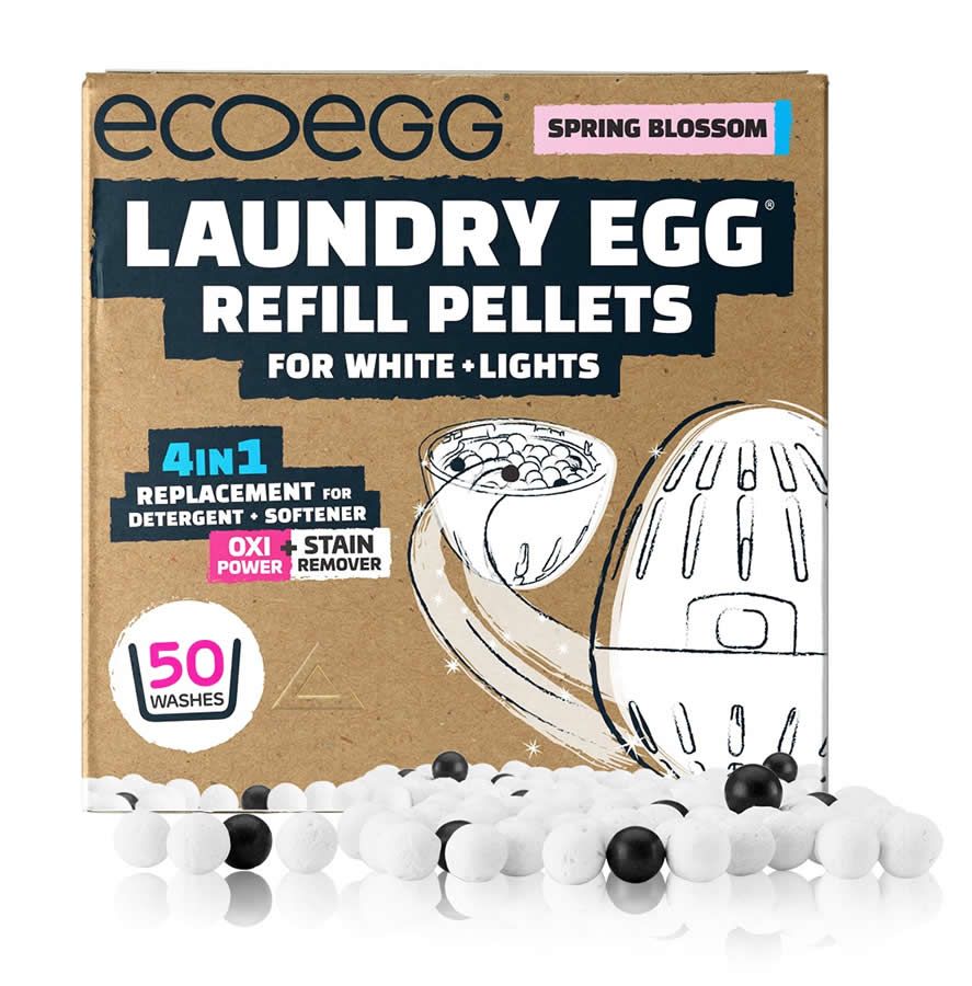 Karton mit Waschmittel-Nachfüllpellets. Aufschrift: Laundry Egg Refill Pellets für Weißes & Helles. 4-in-1-Ersatz.