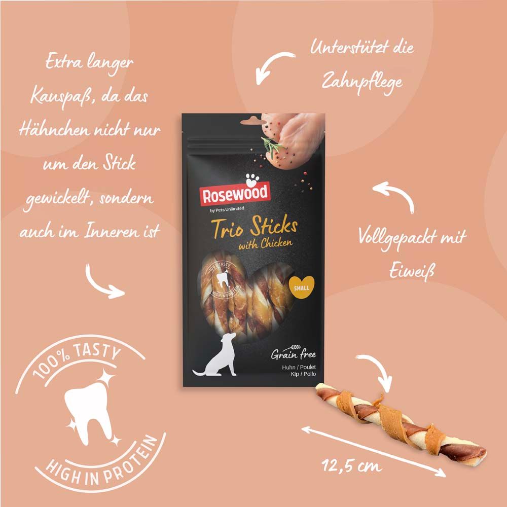 Produktverpackung mit Text und Illustrationen. Aufschrift: Trio Sticks with Chicken, Small. Ein Stick liegt daneben, 12,5 cm.