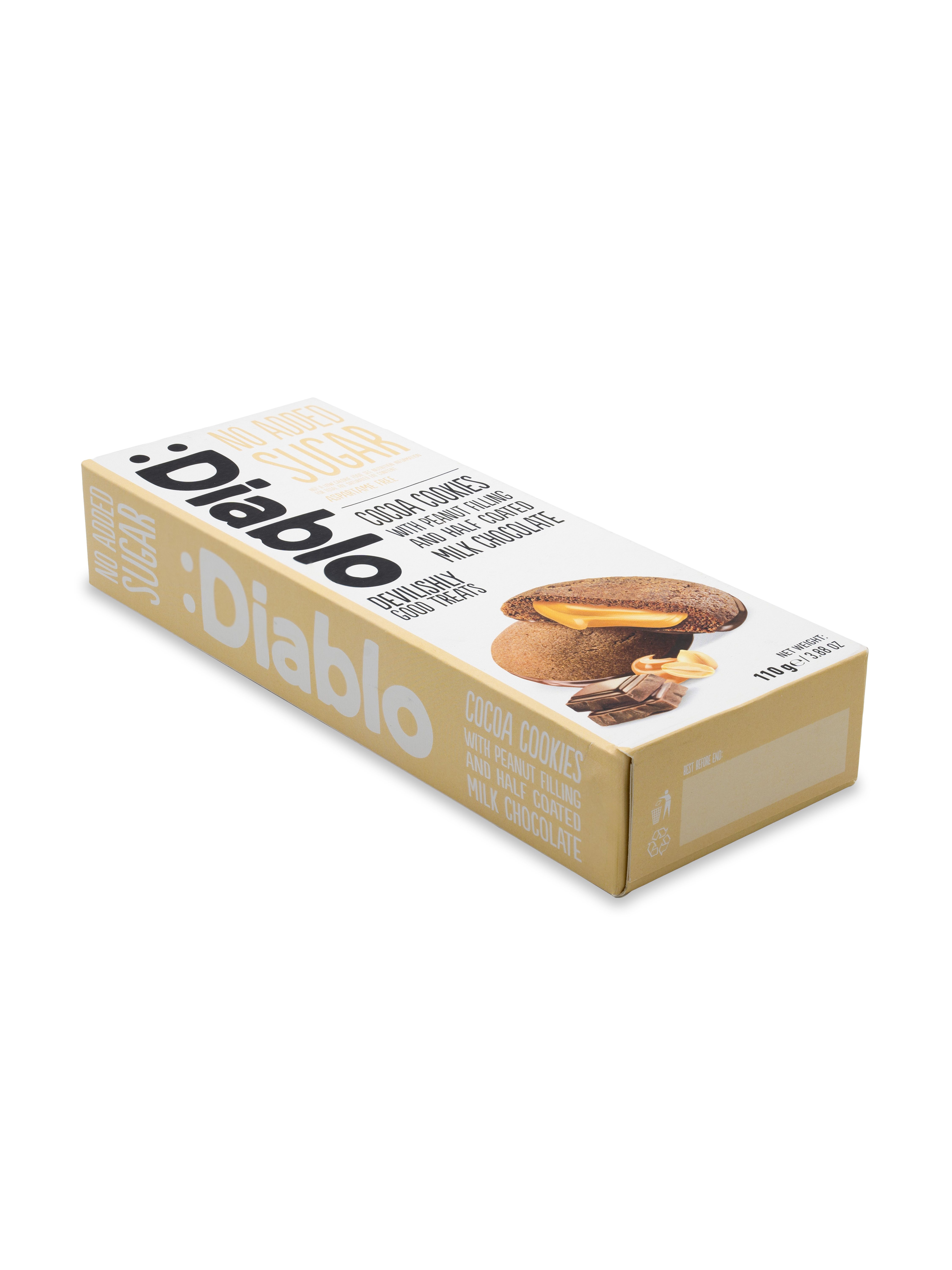 Schräg liegende Verpackung von Diablo-Kakaokeksen mit Erdnussfüllung und Milchschokolade. Text: "No Added Sugar".