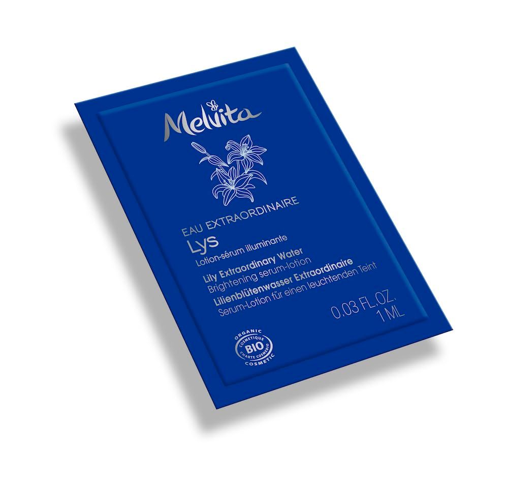Blaue Einzelpackung mit Text: Melvita, Eau Extraordinaire Lys, 1 ml. Bio-Zertifizierung.