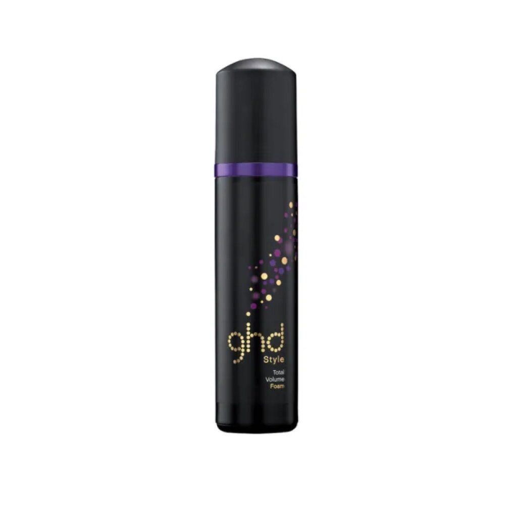 Schwarze Flasche mit lila Akzenten und schwarzem Pumpkopf. Goldfarbener Schriftzug: ghd, Style, total volume foam. Volumen Schaum.