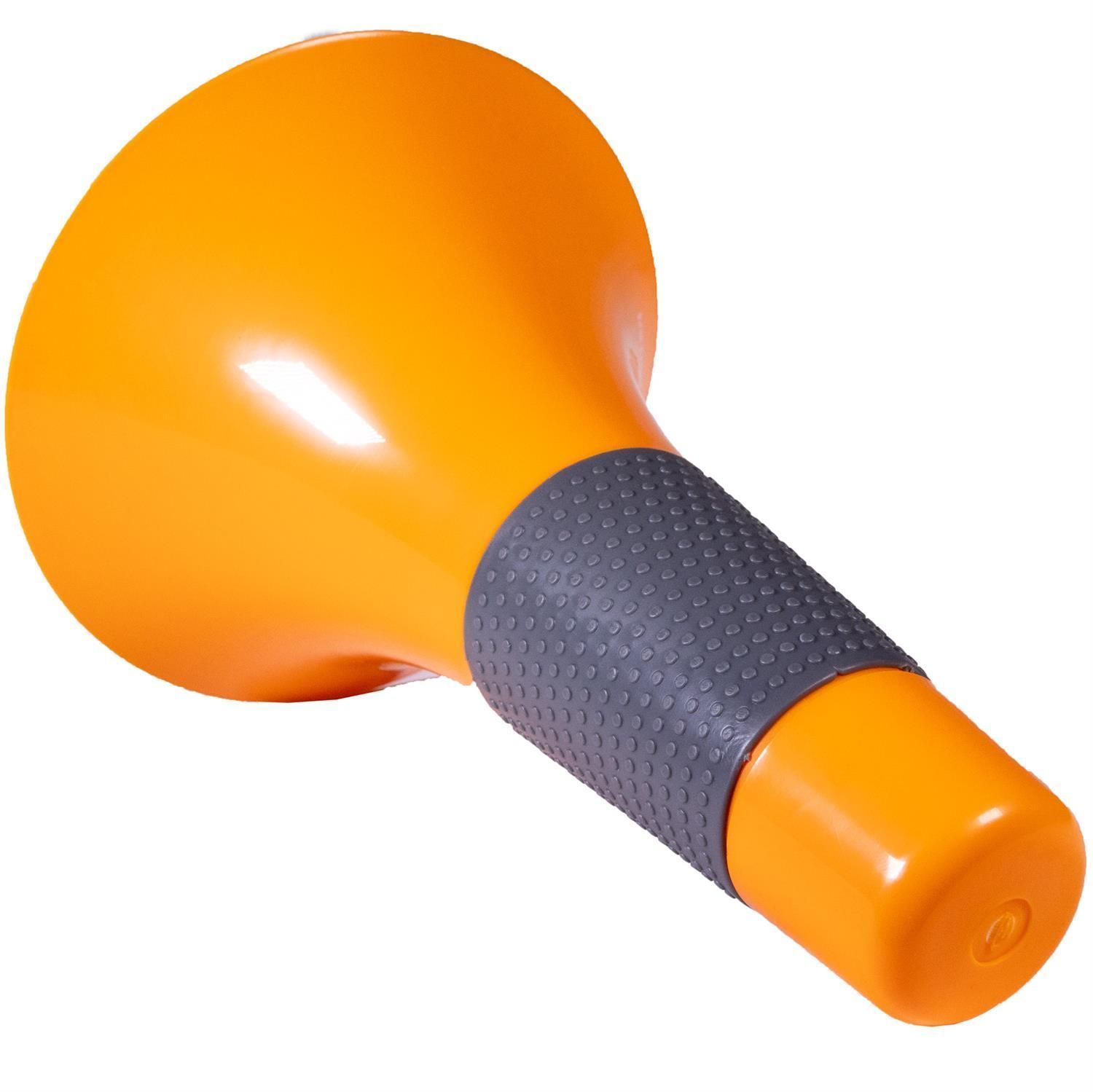 Orangener Speed Cone mit grauem Griff, von oben fotografiert.