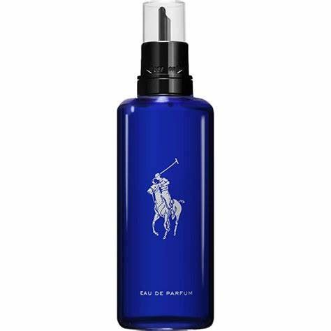 Blaues Parfumflakon mit schwarzem Verschluss und Sprühkopf. Logo eines Polospielers. Aufschrift: Eau de Parfum.
