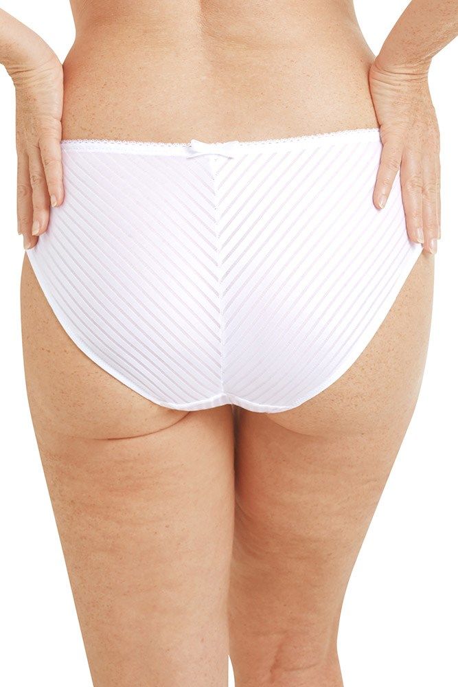 Weißer Slip mit diagonalem Streifenmuster. Zarte Schleife am Bund hinten.