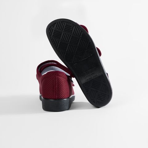 Rote Sandalen für Damen mit Klettverschluss und offenem Zehenbereich.