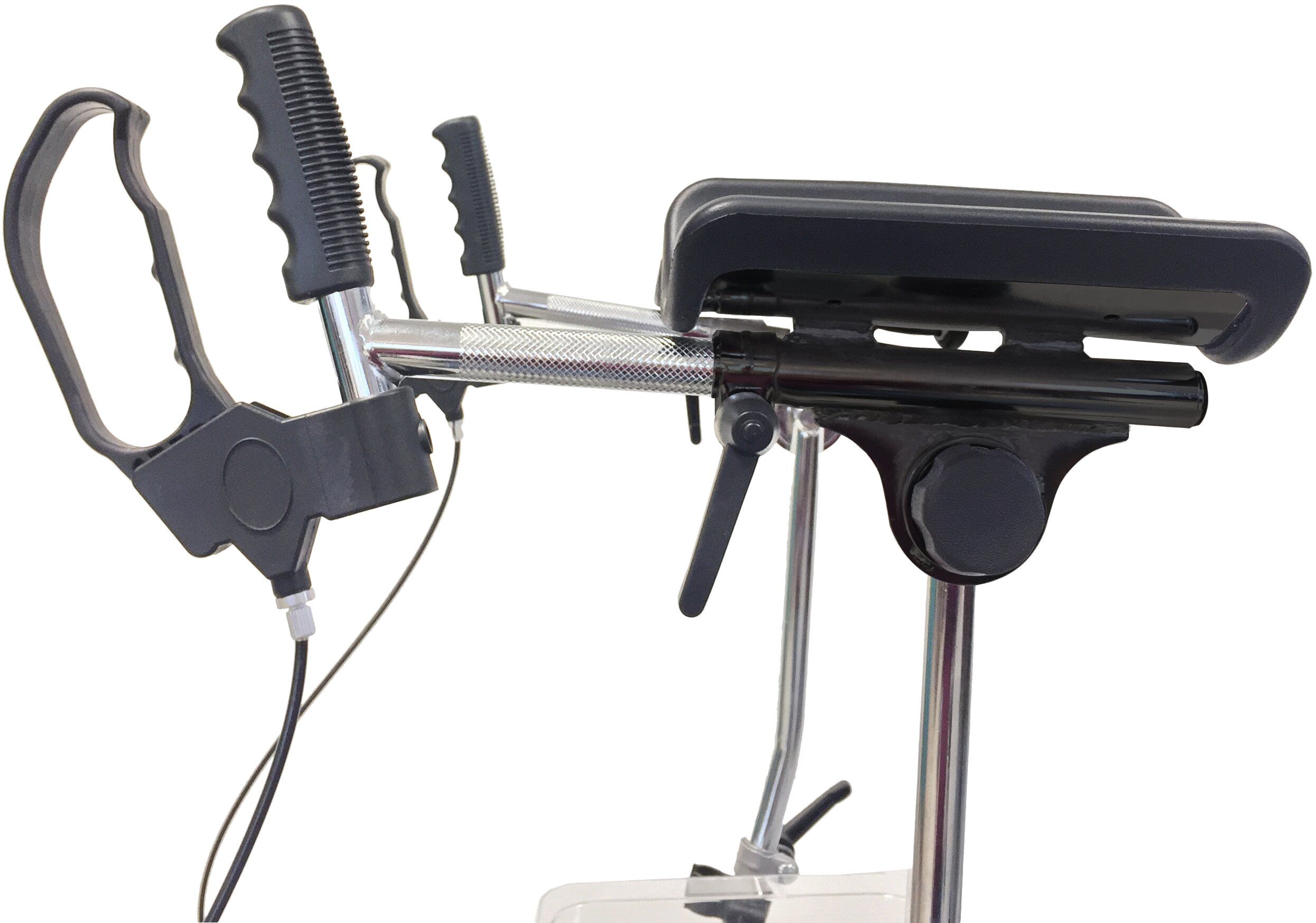 Rollator-Armlehne mit Griffen. Schwarze Armlehne und Griffe. Silberfarbene Stange. Schwarze Halterung.