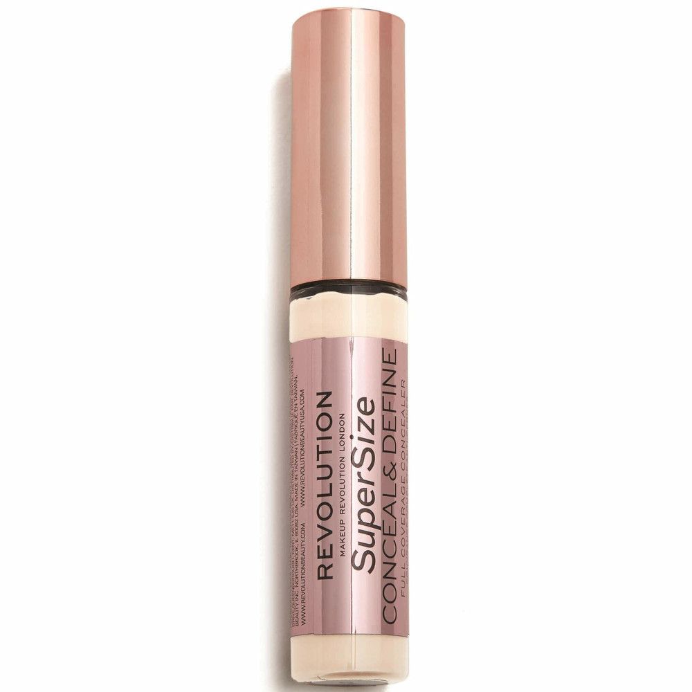 Concealer-Stift mit roségoldfarbenem Deckel. Rosa Etikett mit Text. Produkt in aufrechter Position.