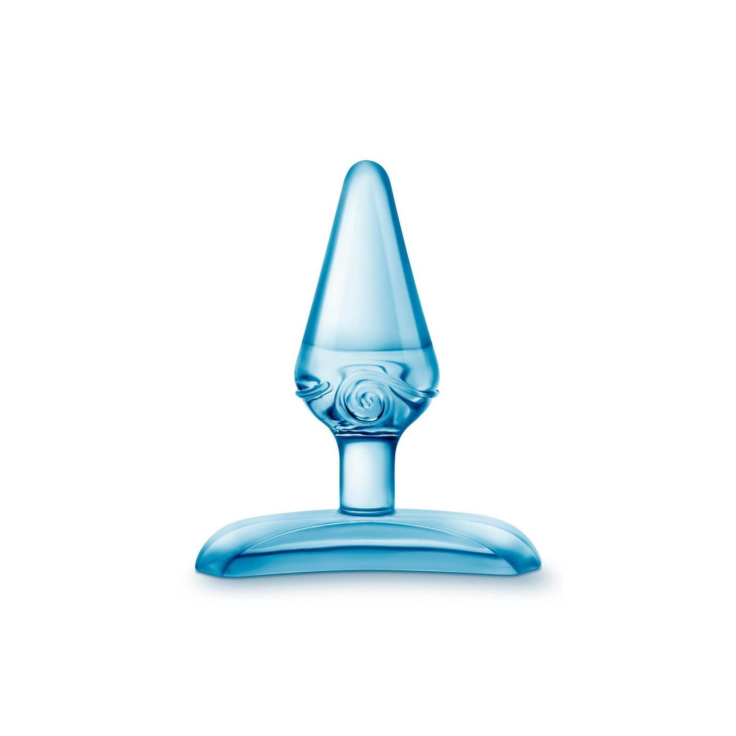Blauer Analplug mit konischer Spitze und breiter Basis. Transparentes Material, Detailansicht.