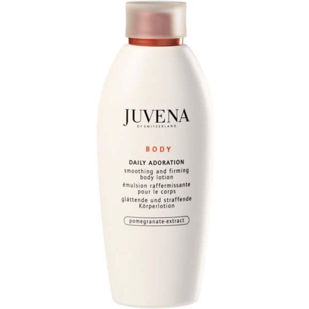 Weiße Flasche mit rotem Verschluss. Aufschrift: Juvena, Body, Daily Adoration, Smoothing and Firming Body Lotion.