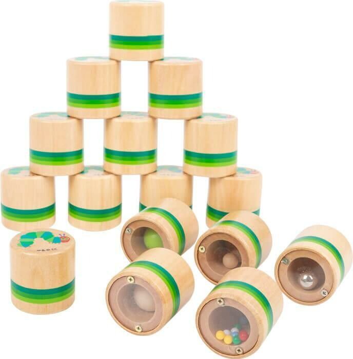 Holzzylinder mit Raupenmotiv und farbigen Streifen. Einige Zylinder sind geöffnet und zeigen Kugeln.