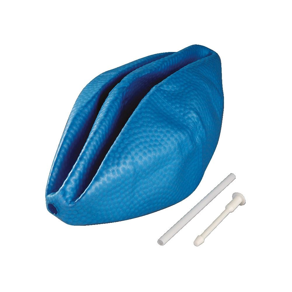 Blauer Gymnic Fitnessball Overball, gefaltet. Zwei weiße Aufblashilfen liegen daneben.