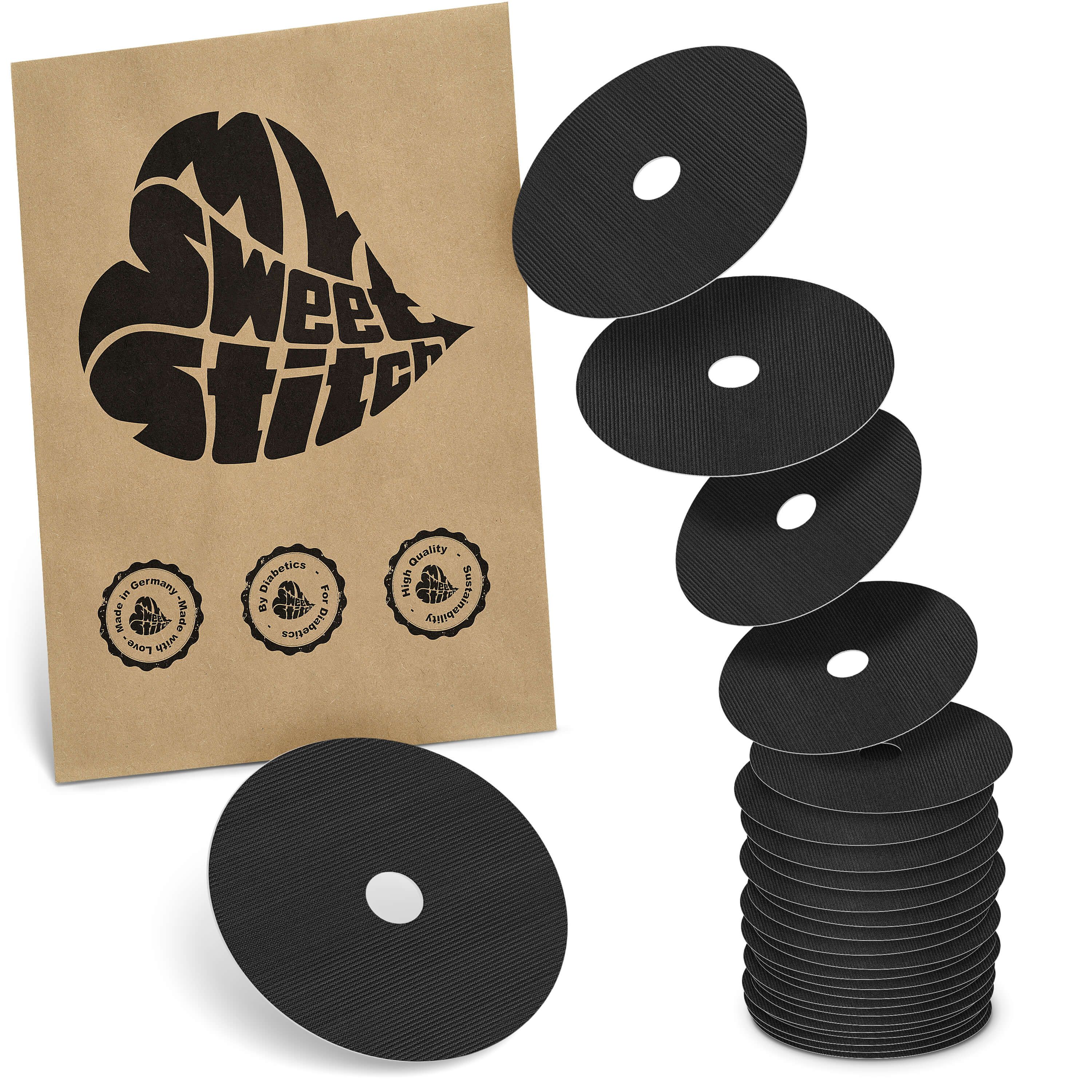 Runde, schwarze Pflaster mit Loch in der Mitte. Verpackung mit Logo "My Sweet Stitch". Zertifizierungen.
