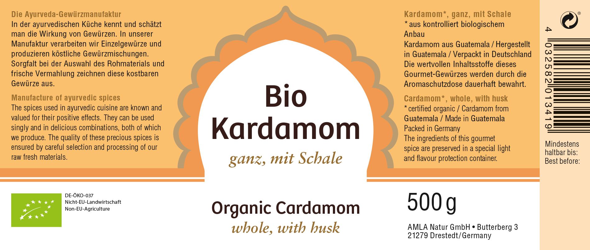 Bio Kardamom, ganz, mit Schale. 500g-Packung. Text und Logo auf Etikett. EU-Bio-Siegel.