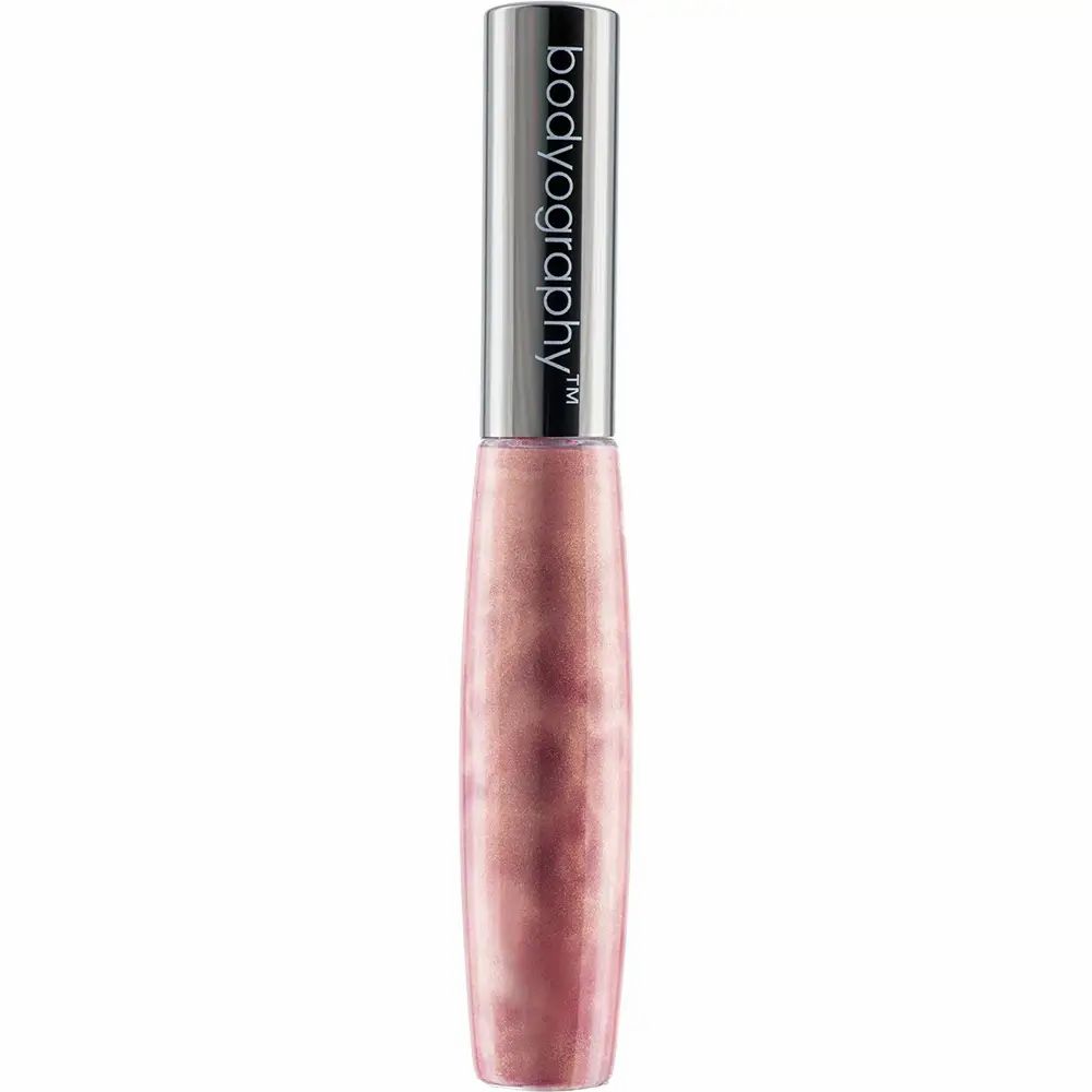 Lipgloss-Tube mit silberfarbenem Deckel. Der Tube ist rosa und glänzend. Der Markenname Bodyography ist auf dem Deckel aufgedruckt.