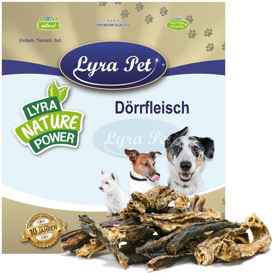 Verpackung mit Lyra Pet Rinderdörrfleisch. Logo, Produktname und Hunde abgebildet. Grün-weiße Logos für natürliche Inhaltsstoffe.
