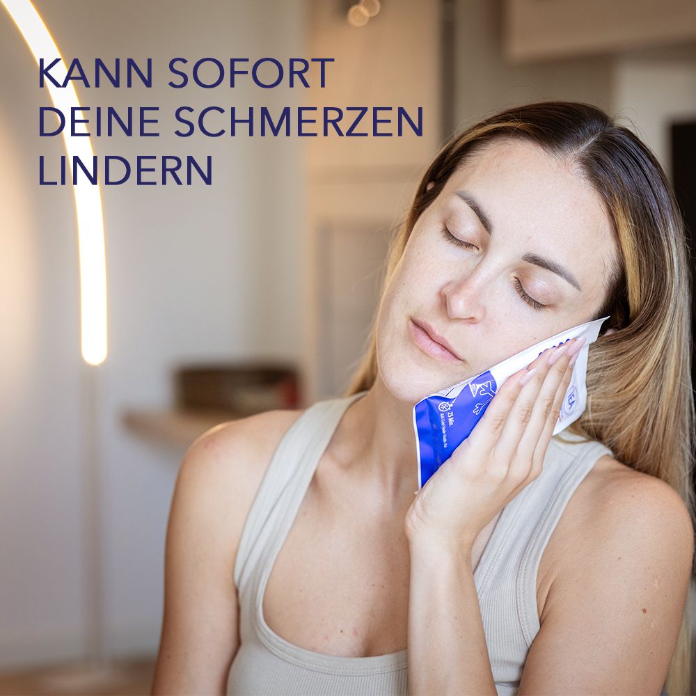 Hände zeigen Anwendung der IEA Medical Kompresse: Knicken, schütteln, auflegen.