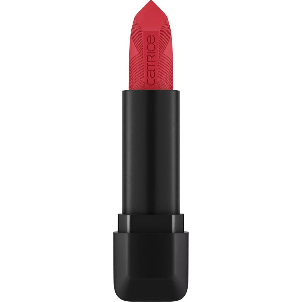 Roter Lippenstift, schwarze Hülse. Sichtbar: Produktname, rote Lippenstiftspitze mit Muster.