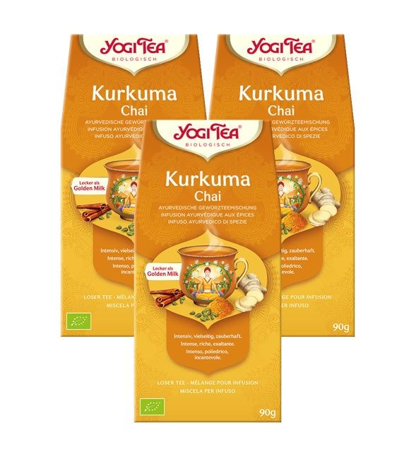 Drei Packungen Yogi Tea Kurkuma Chai. Gelbe Verpackung mit Produktnamen und Logo. Bio-Siegel.