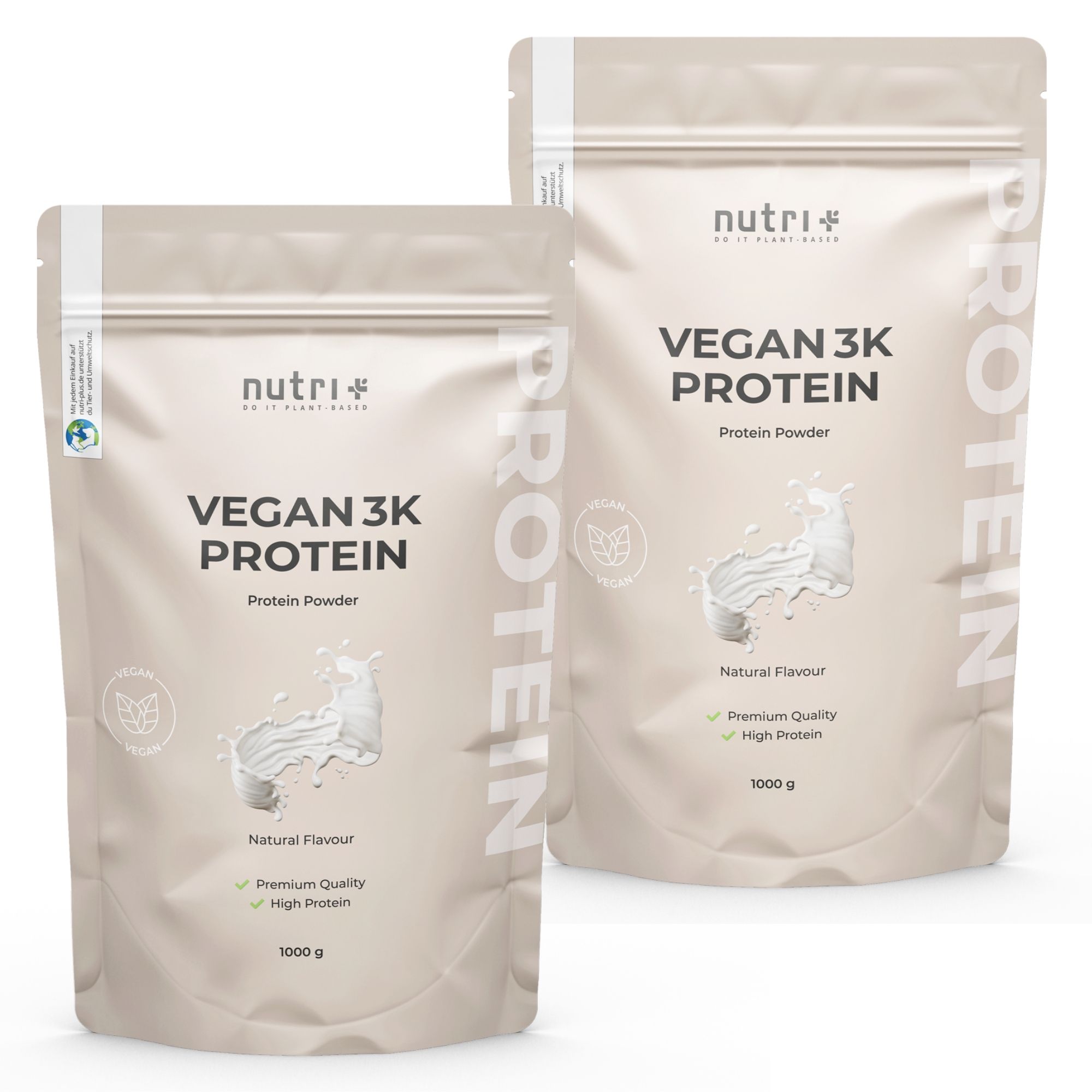 Zwei Beutel nutri+ Veganes Proteinpulver 3k. Aufdruck: Vegan 3k Protein, Natural Flavour, Premium Quality, High Protein, 1000 g.