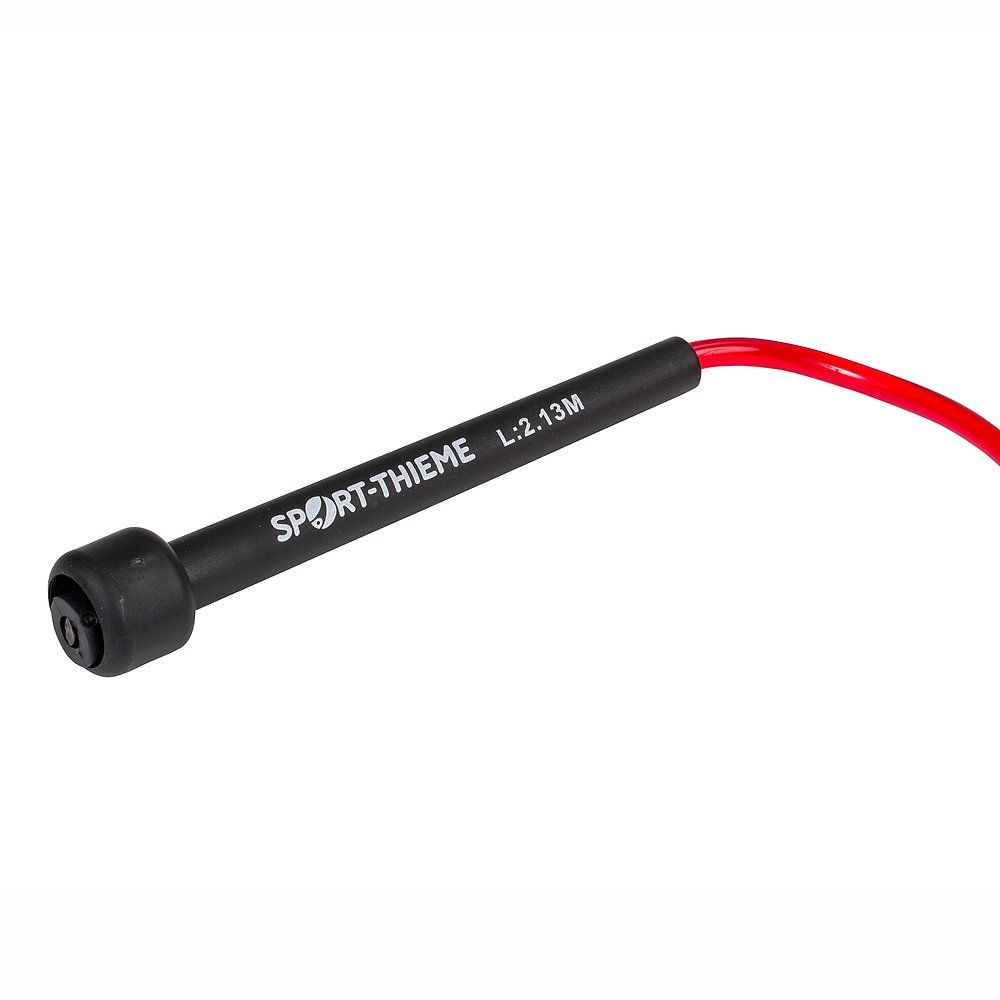 Nahaufnahme eines schwarzen Griffs mit rotem Seil. Auf dem Griff steht "Sport-Thieme L:2.13M".