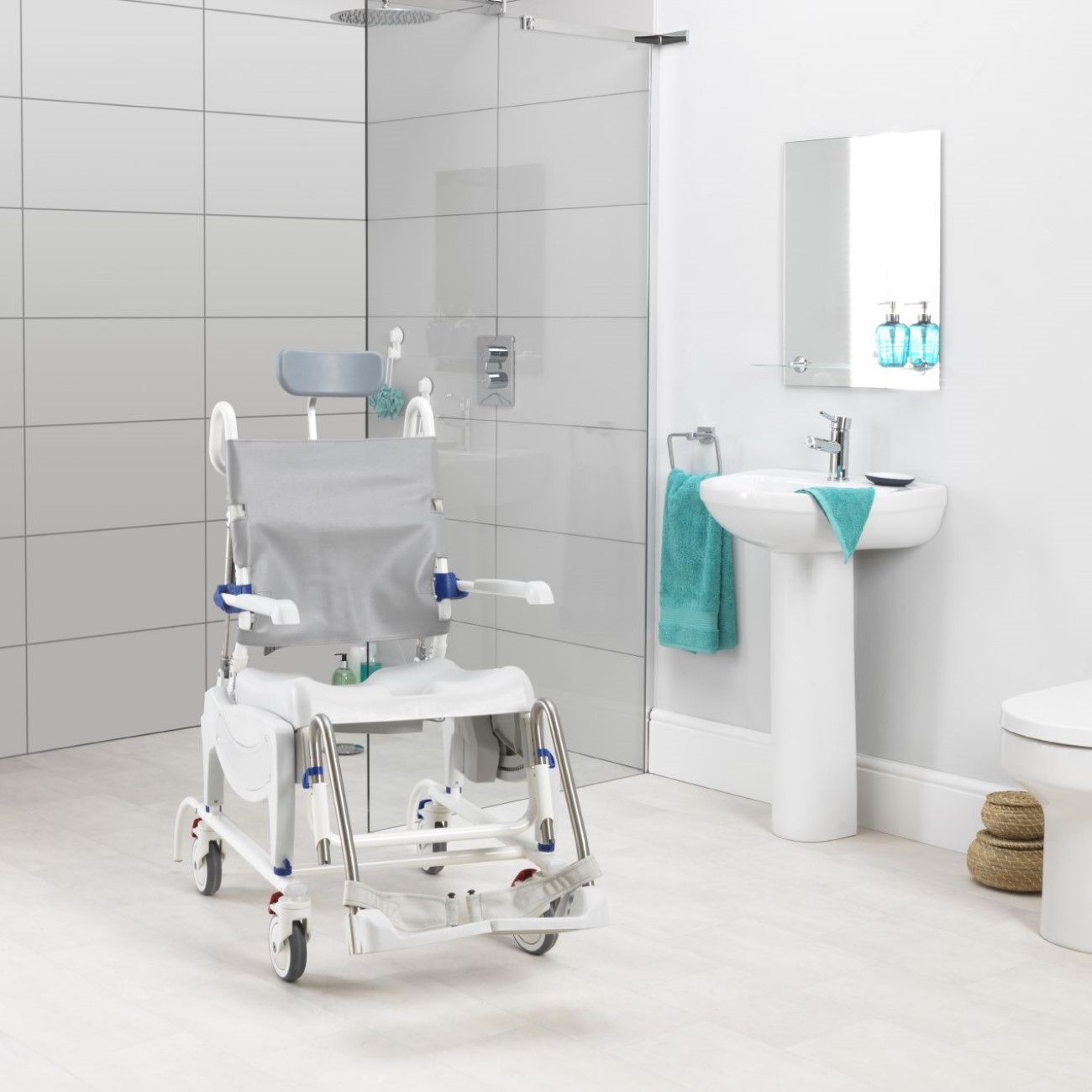 INVACARE Ocean Dual VIP Ergo | mit Sitz- und Rückenwinkelverstellung | bis 150 kg | Aquatec