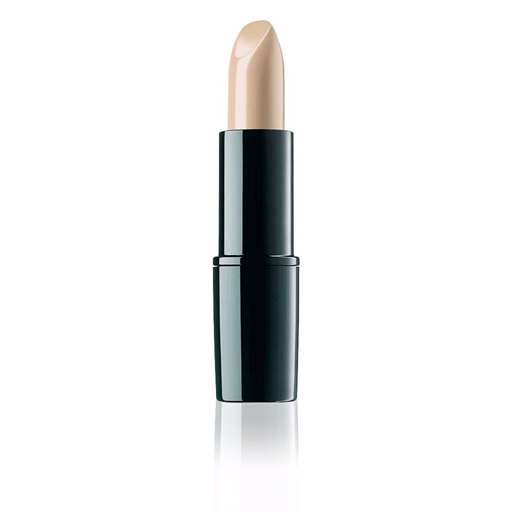 Artdeco Perfect Stick. Beige Make-up-Stift in schwarzer Hülse. Spitze Form. Auf weißem Hintergrund.