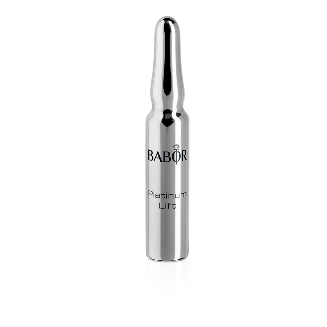 Silberne Ampulle mit Aufschrift: Babor, Platinum Lift. Auf weißem Hintergrund.