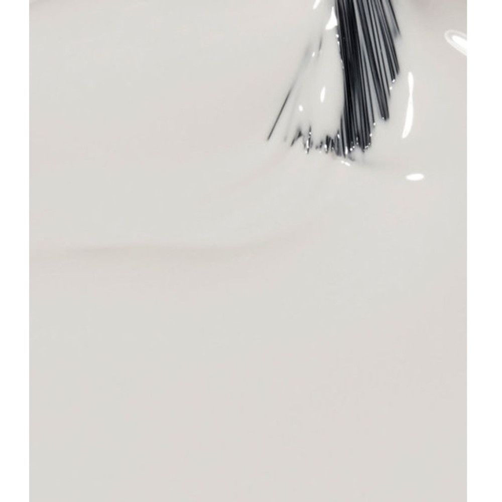 Weißer Nagellack mit Pinsel. Nahaufnahme. Der Lack ist glänzend und deckend.