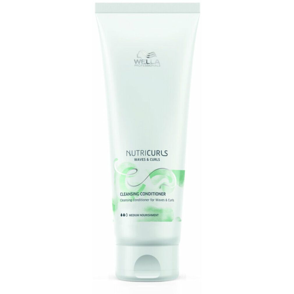 Weiße Tube mit Wella-Logo und Nutricurls-Schriftzug. Enthält Cleansing Conditioner für Wellen & Locken.