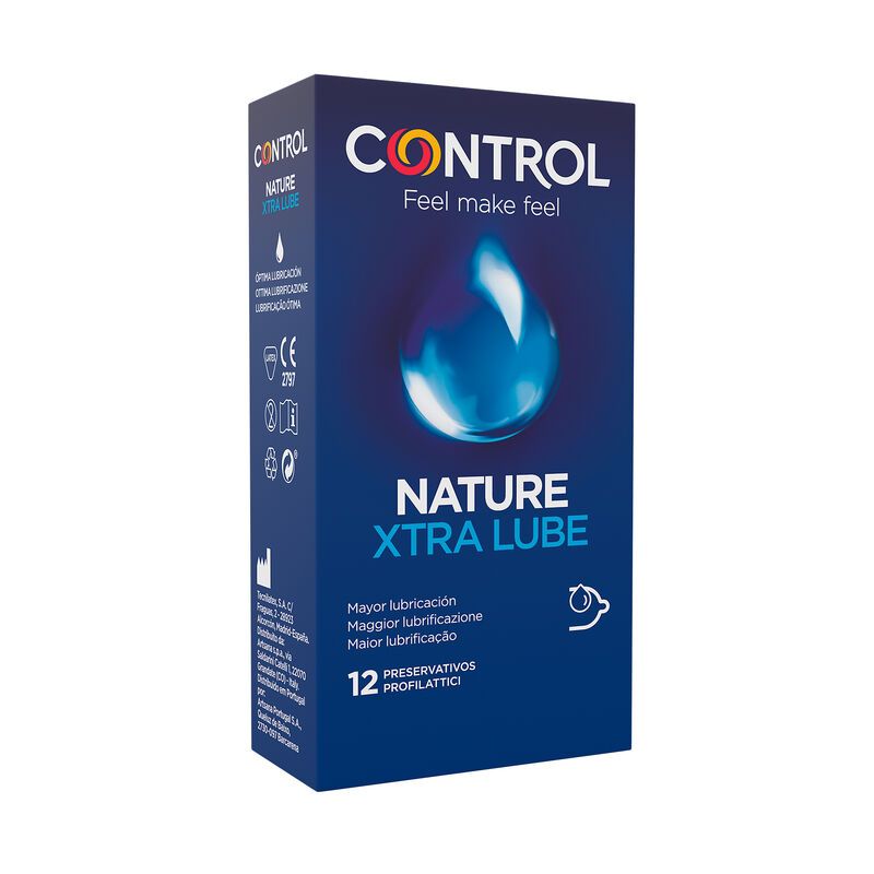 Blau-schwarze Verpackung. "CONTROL"-Logo. "NATURE XTRA LUBE"-Schriftzug. 12 Stück. Tropfen-Grafik. CE-Zeichen. "PRESERVATIVOS PROFILATTICI".