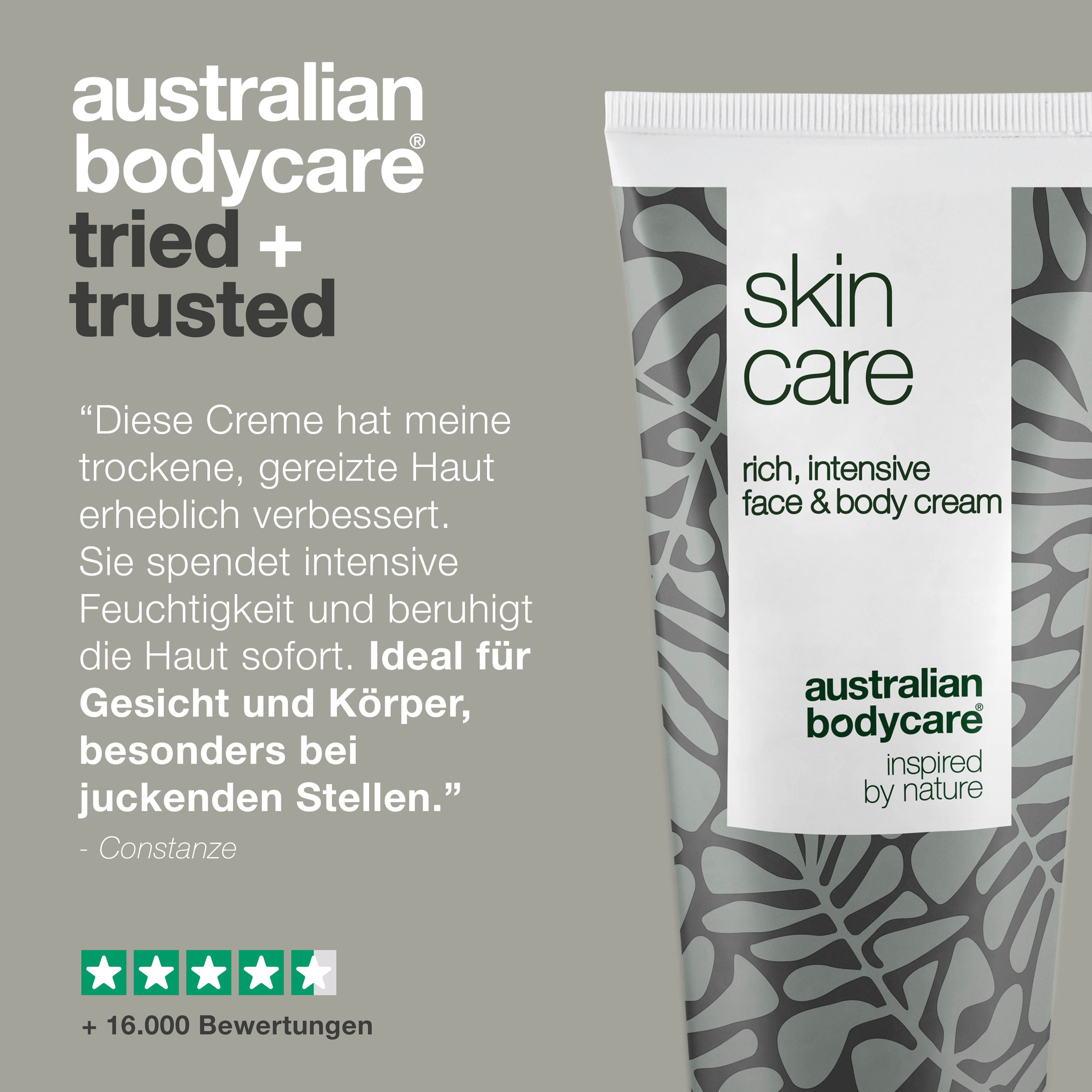 Creme-Tube mit Text und Sternen. Text: Diese Creme hat meine trockene, gereizte Haut erheblich verbessert. Marke: Australian Bodycare.