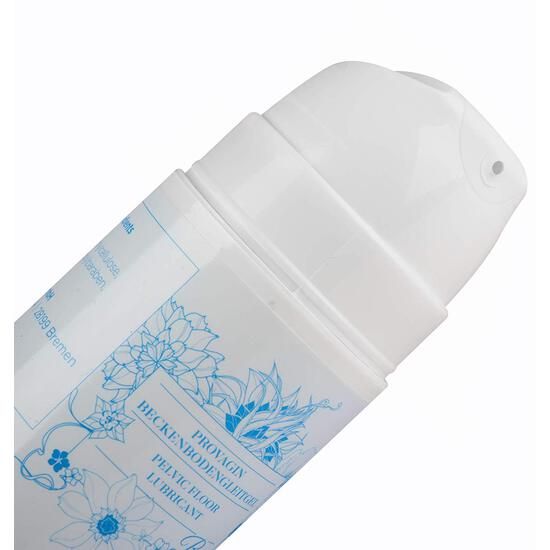 Nahaufnahme einer weißen Flasche mit blauer Schrift. Text: Beckenbodengleitgel, Pelvic Floor Lubricant. Marke Lumunu.