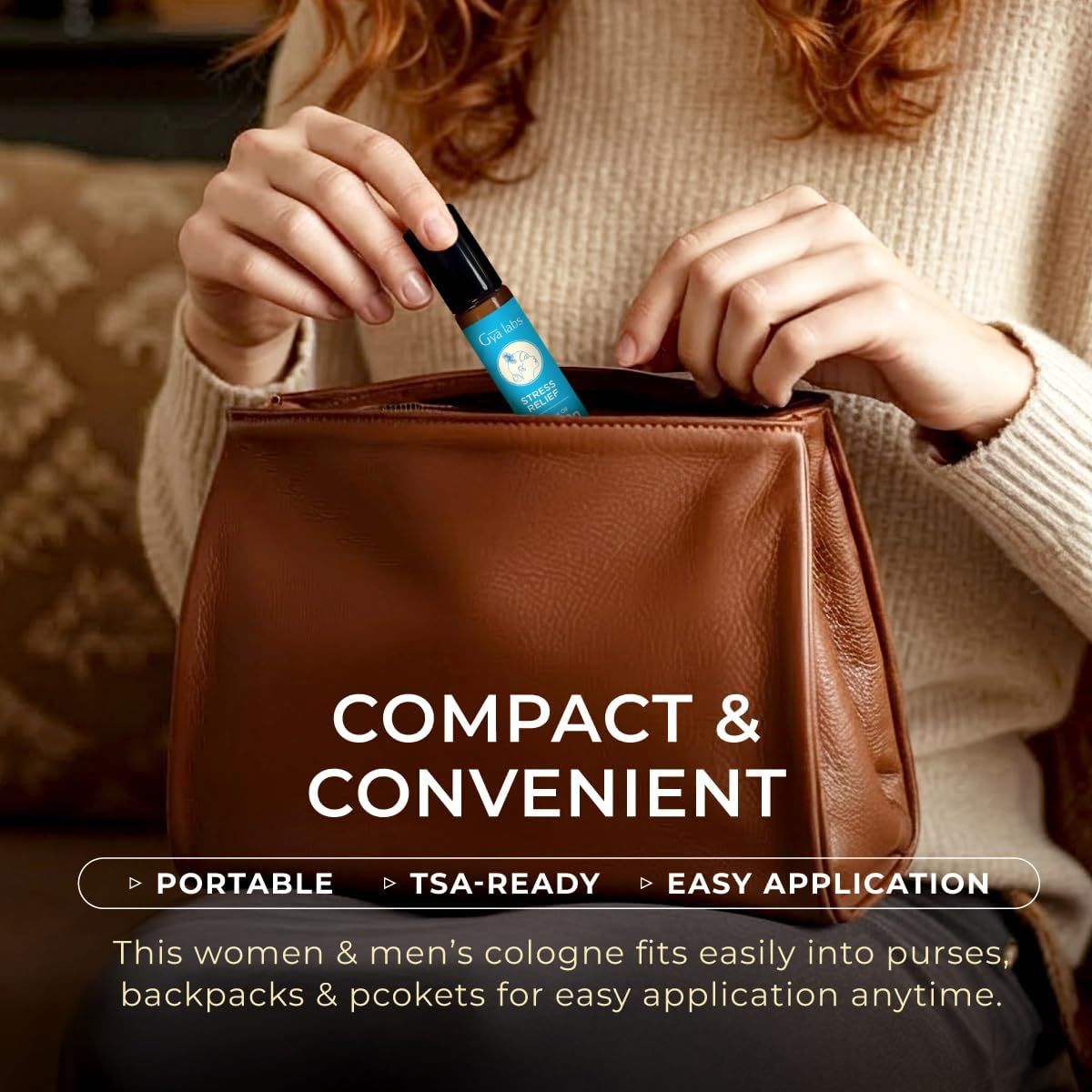 Frau legt Roll-on in eine Tasche. Text: Kompakt & Praktisch. Tragbar, TSA-konform, einfache Anwendung. Für Taschen, Rucksäcke und Taschen.