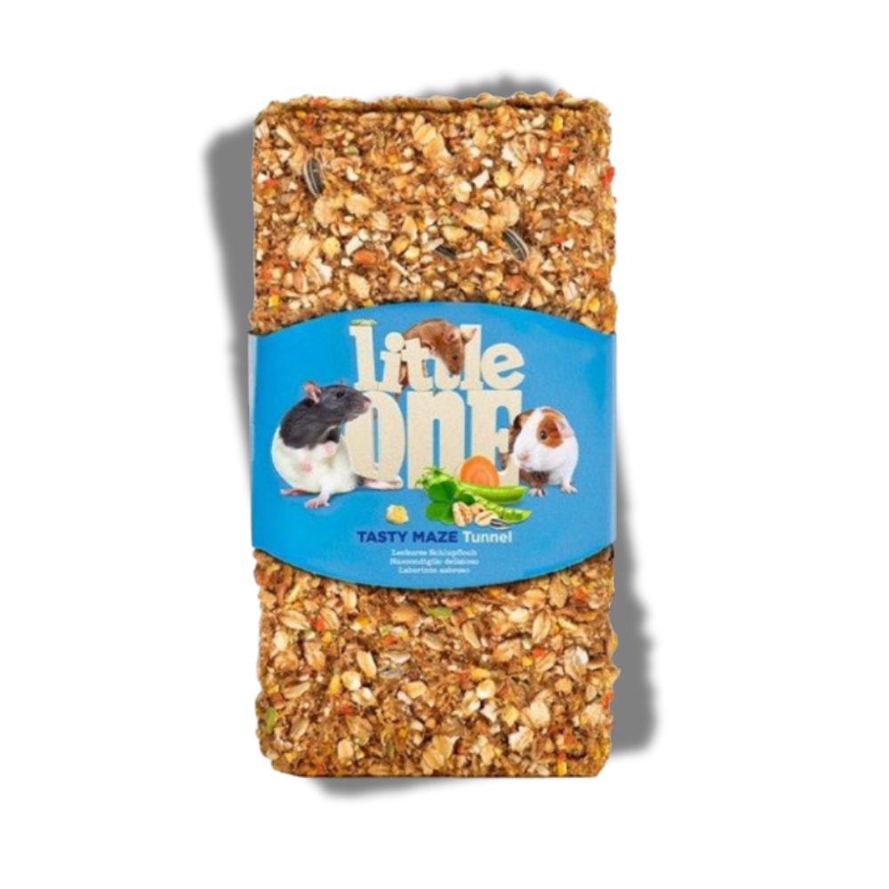 Little One Tasty Maze Tunnel, ein Futterblock für Kleintiere mit Körnern und Samen.