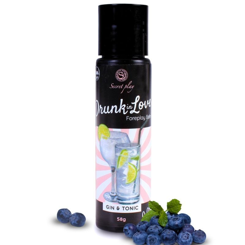 Schwarze Flasche mit "Drunk in Love"-Aufdruck. Gin & Tonic-Motiv. Blaubeeren und Minze.