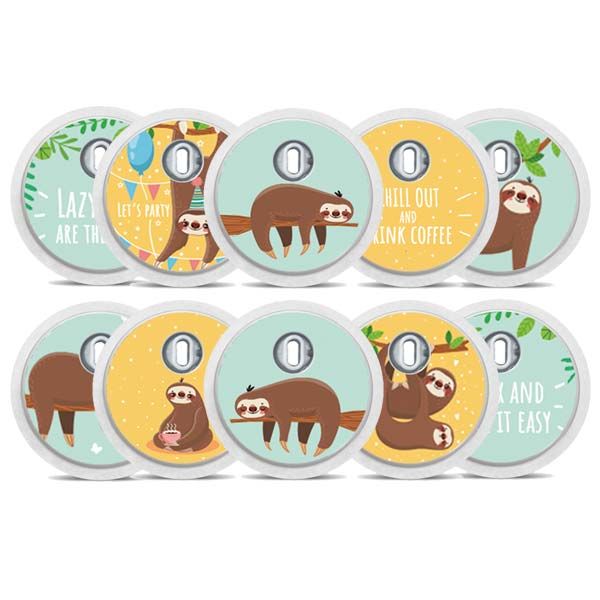 Runde Aufkleber mit verschiedenen Faultier-Designs. Mehrere Aufkleber mit weißem Rand und einem Loch in der Mitte.