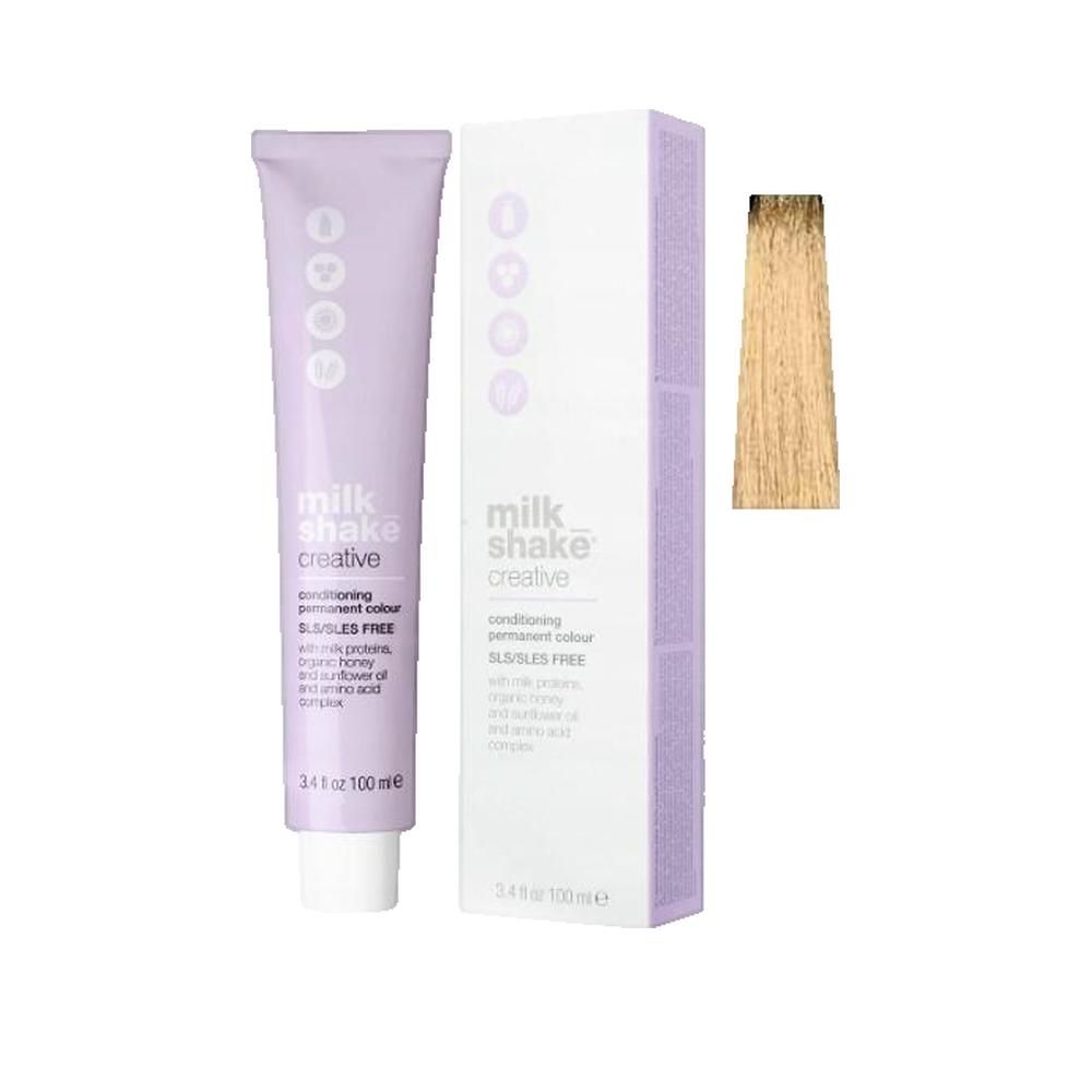 Haarfarbtube, Verpackung und Farbmuster. Tube mit Produktname und Text. Farbmuster rechteckig, hellblond. Verpackung weiß.