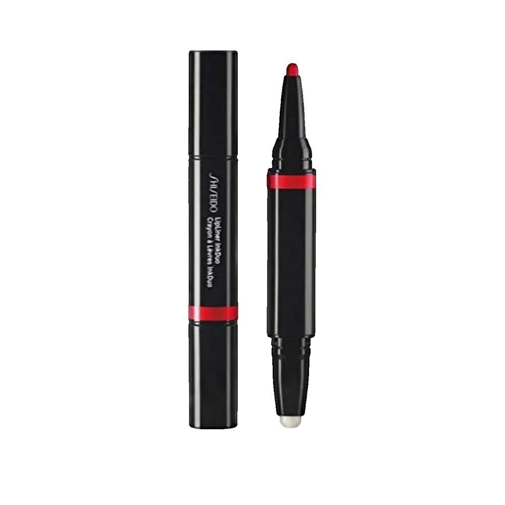 Lippenstift-Duo von Shiseido. Schwarzer Stift mit rotem Lippenstift und Applikator. Produktname sichtbar.
