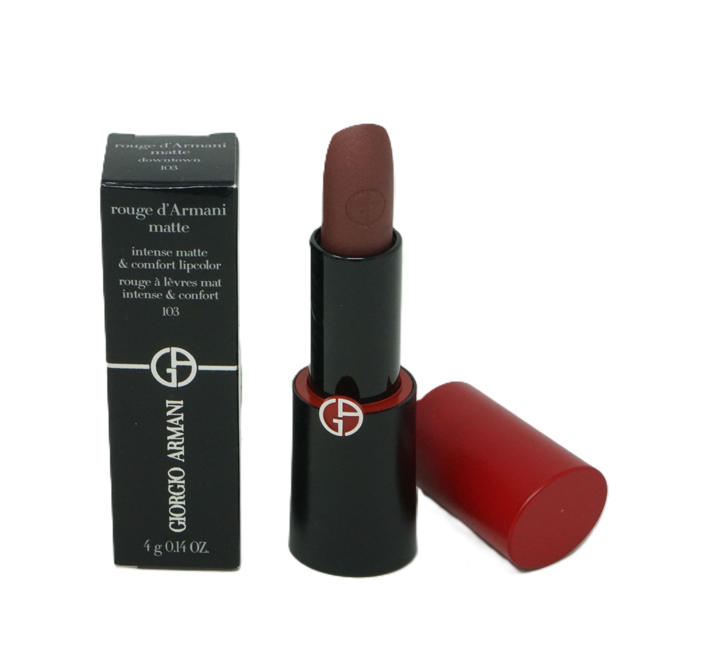 Lippenstift, geöffnet. Schwarzer Stift, roter Deckel. Aufschrift: Giorgio Armani, Rouge d'Armani matte downtown 103.