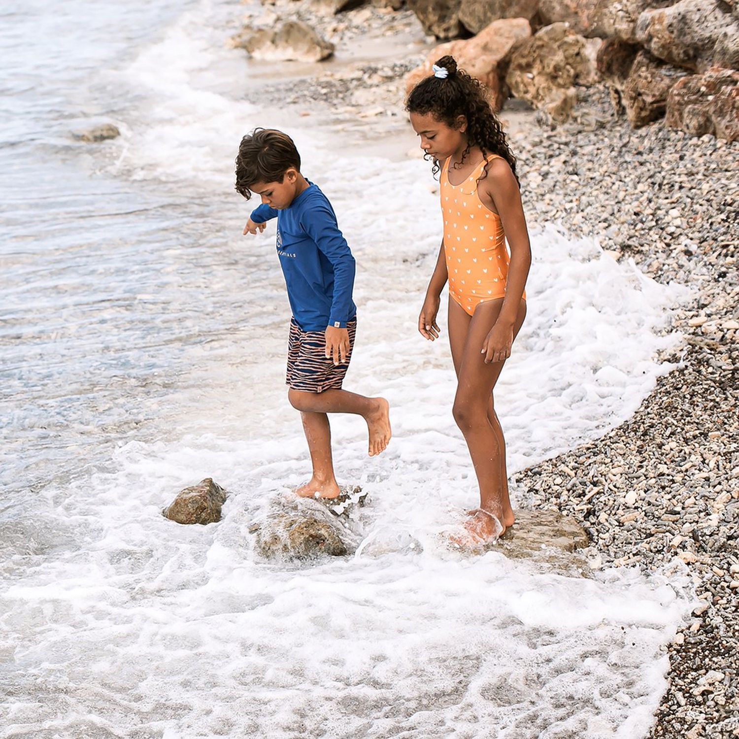 Swim Essentials UV Badeanzug für Mädchen Herzen Muster /4