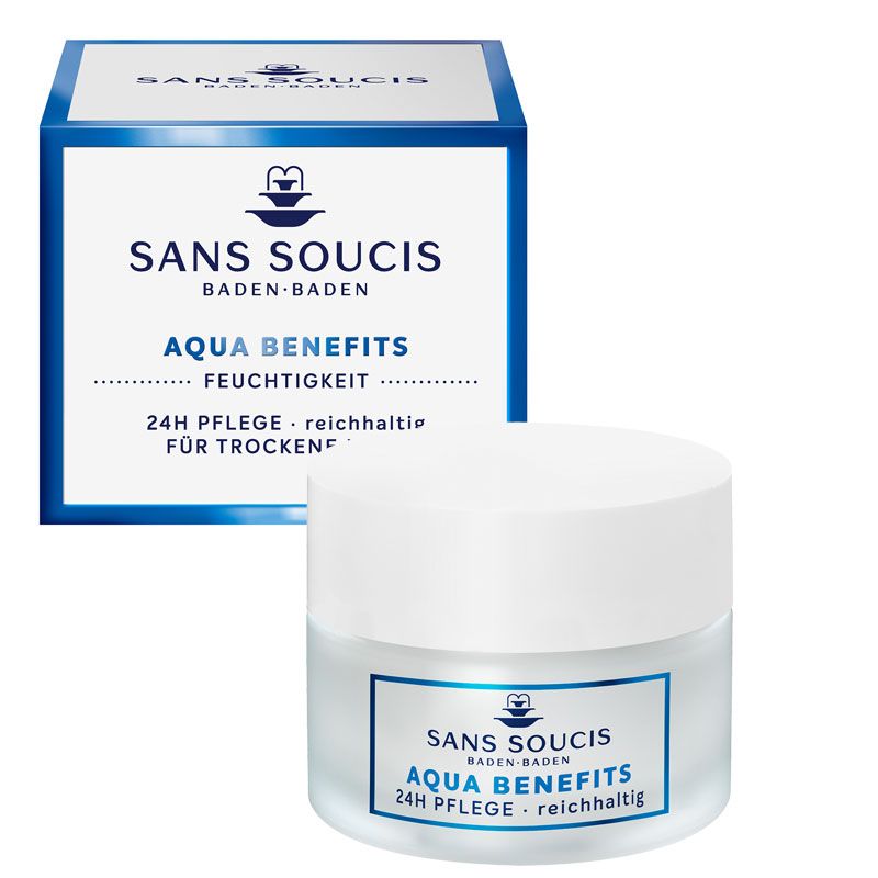Creme-Tiegel und Schachtel. Aufschrift: Sans Soucis, Aqua Benefits, 24h Pflege. Für trockene Haut.