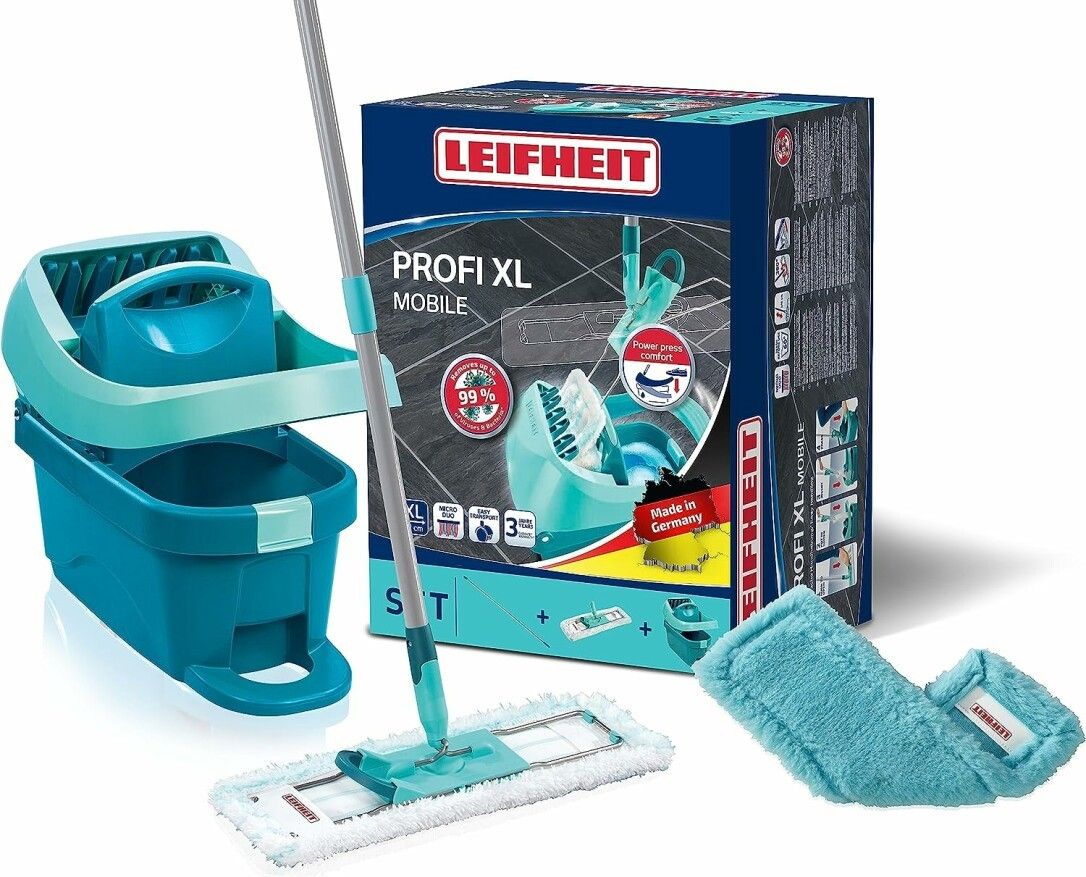 Wischmopp-Set mit Verpackung. Enthält Eimer, Wischbezug und Stiel. Die Verpackung zeigt Produktname und Eigenschaften. „Made in Germany“ Siegel.