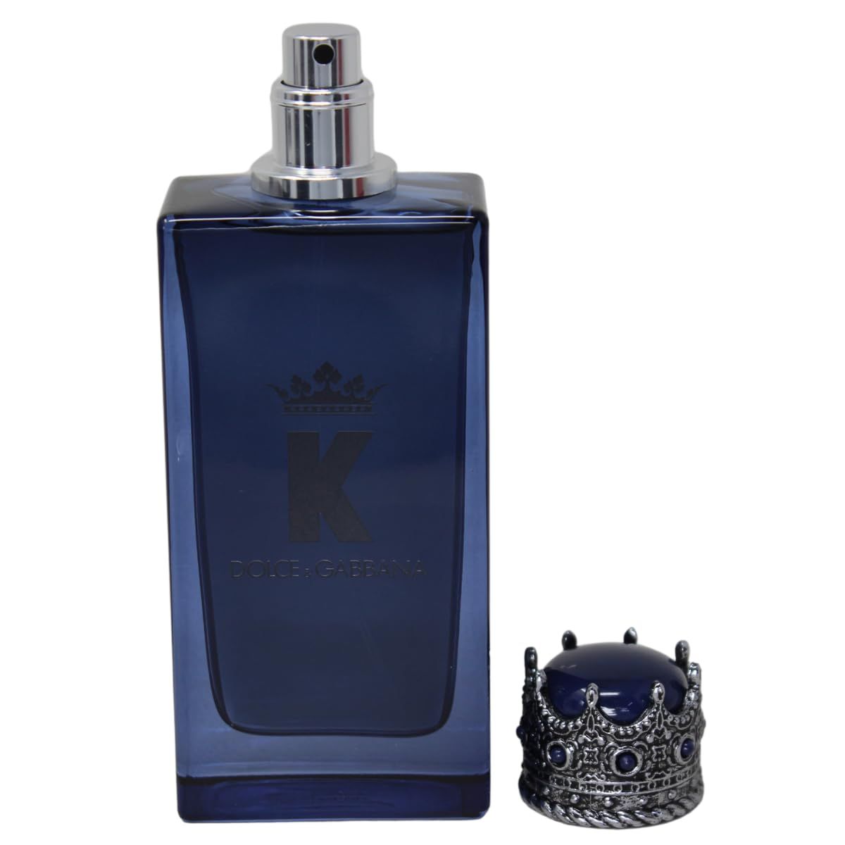 Blaue rechteckige Flasche mit silbernem Zerstäuber und abnehmbarem Kronenverschluss. Logo 'K' und DOLCE & GABBANA.