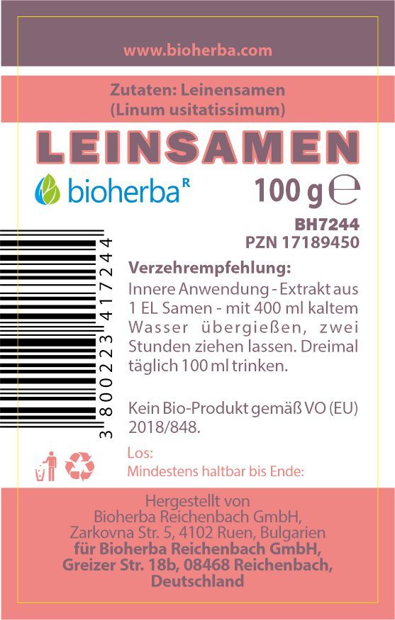 Nahaufnahme des Etiketts einer Leinsamen-Packung. Produktname, Marke Bioherba, Gewicht 100g, Barcode und Verzehrempfehlung.