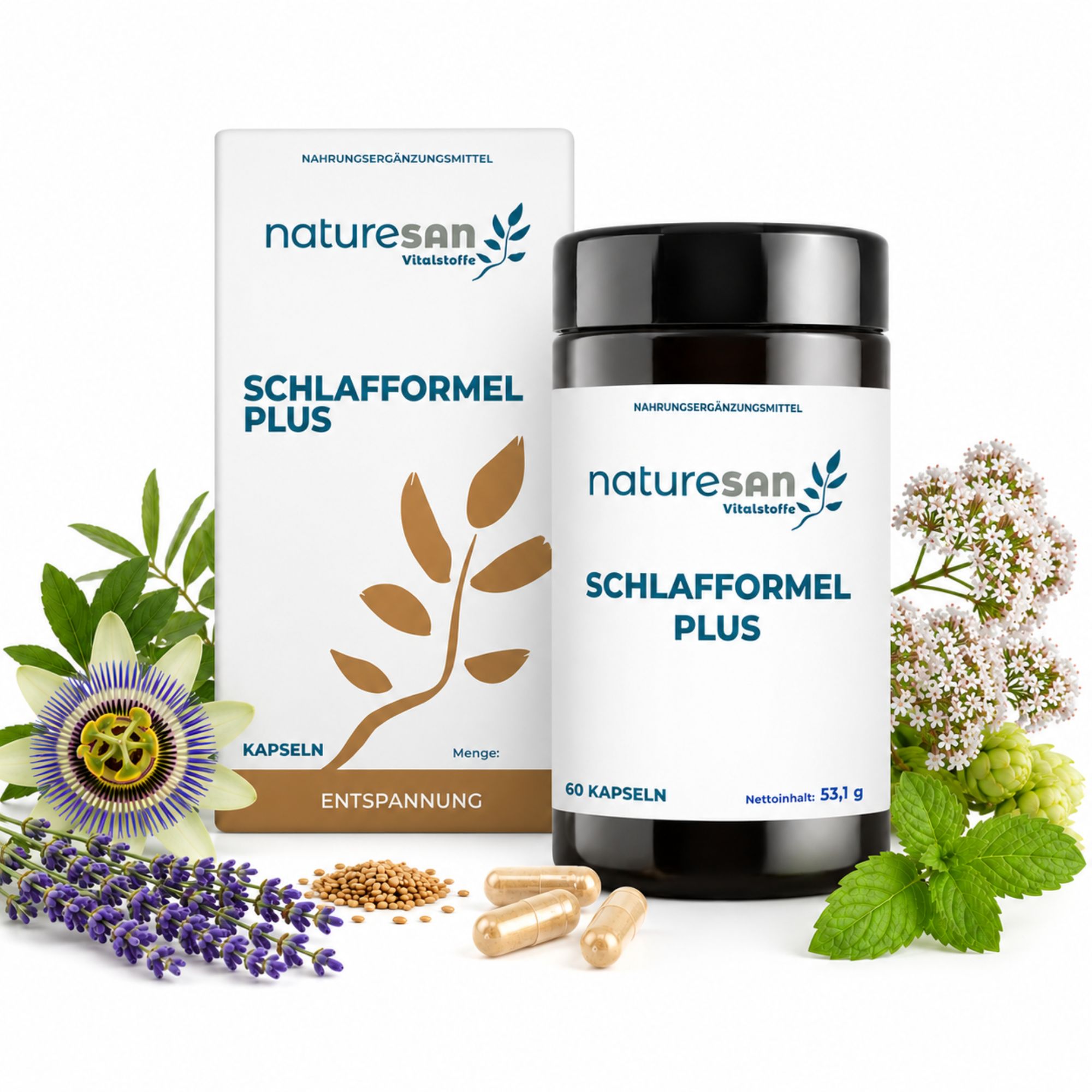 Naturesan Schlafformel Plus Kapseln in dunkler Flasche und Kartonverpackung, umgeben von Lavendel und Hopfen.