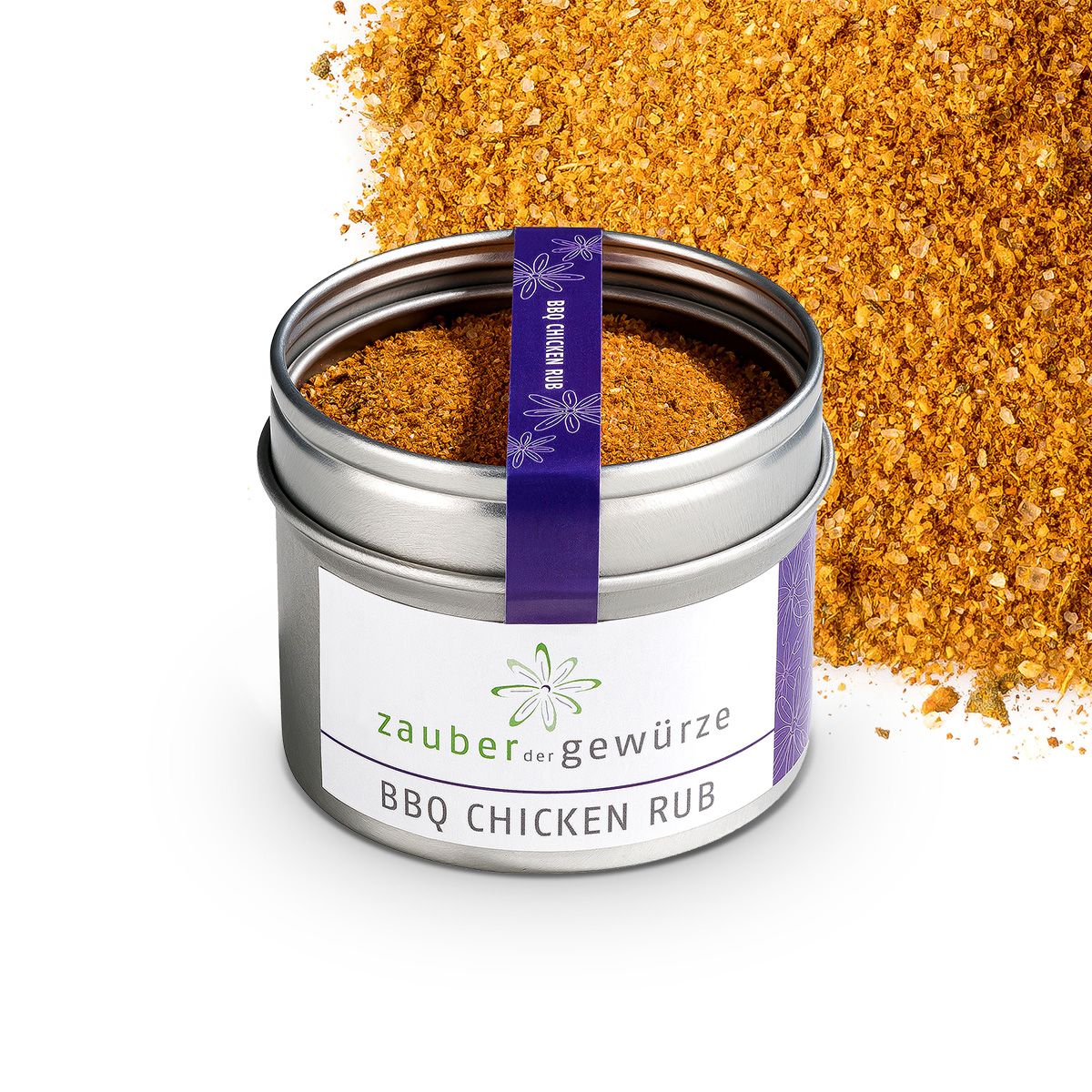 Metallbehälter mit BBQ Chicken Rub. Etikett mit Produktname und Logo. Lila Band mit Produktbezeichnung. Gewürzstreuung.