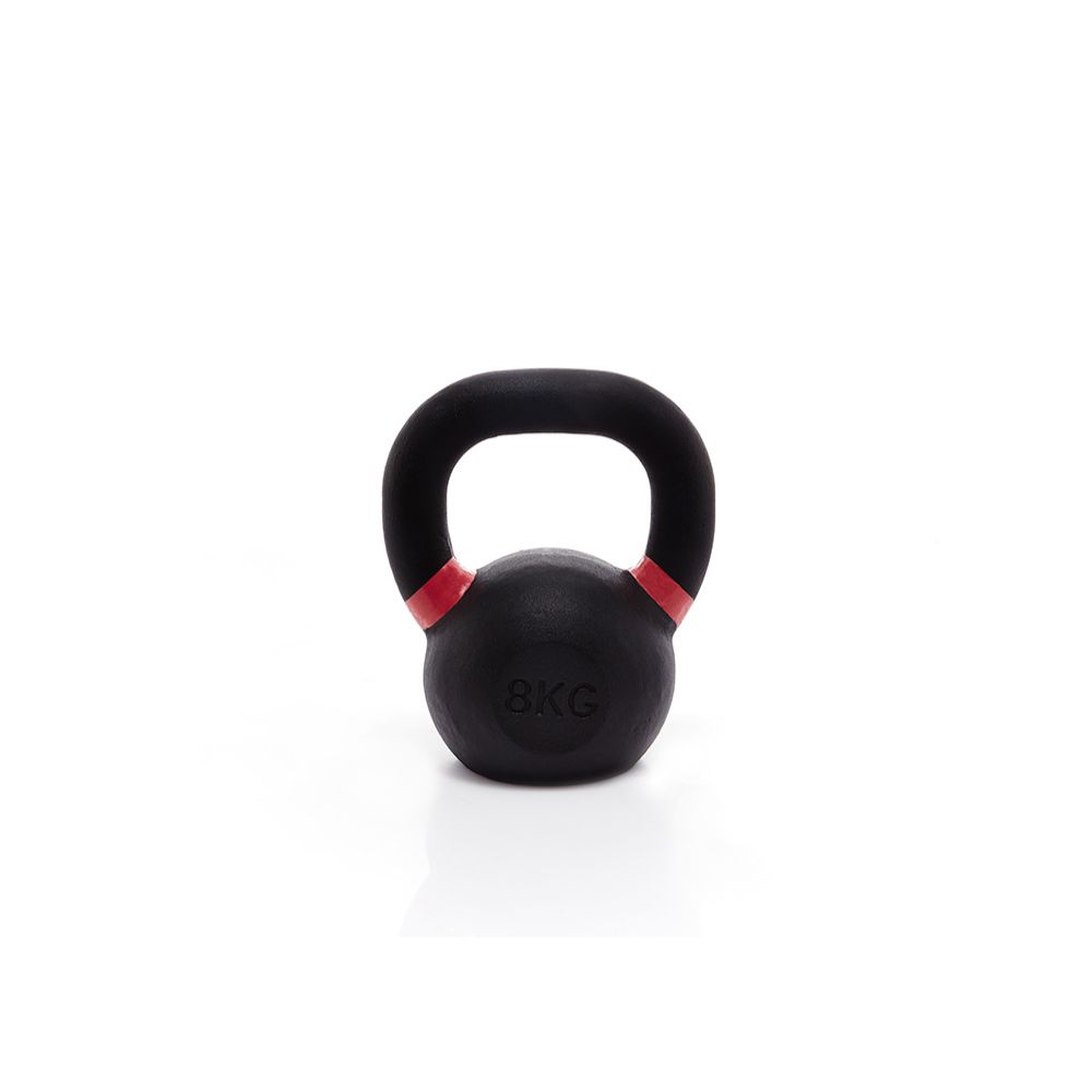 Schwarze Gusseisen Kettlebell mit rotem Akzent am Griff. 8KG-Markierung auf der Kugel. Schwarzer Griff.