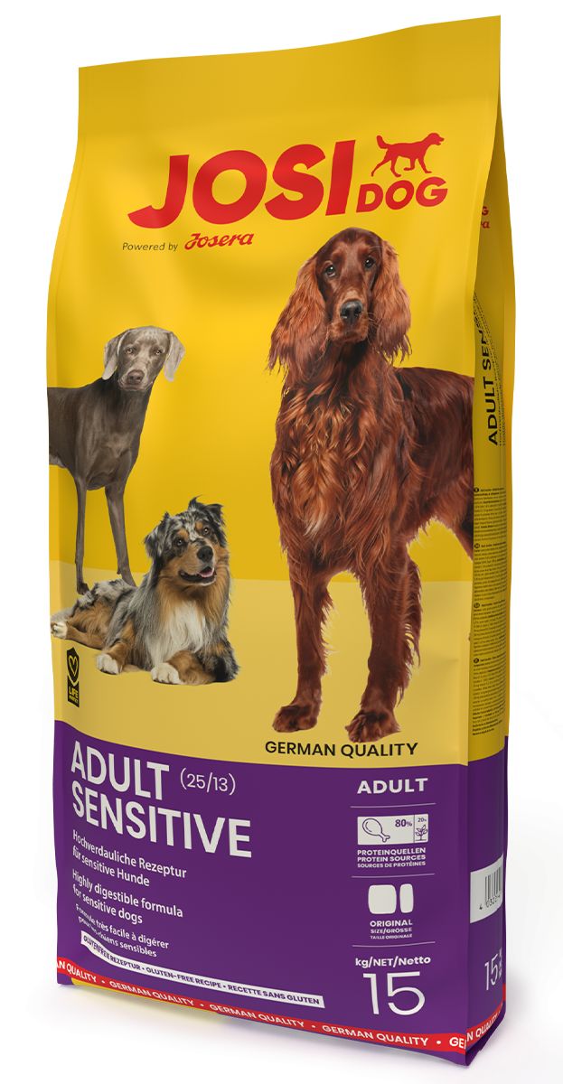 JosiDog Adult Sensitive Hundefutter, 15 kg Sack mit Abbildungen von drei Hunden.